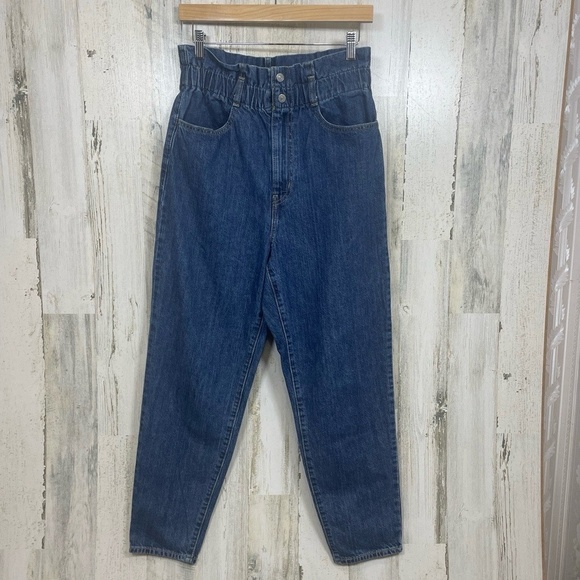 Levi's Jeans High Rise Paperbag Jeans size 28 Blue Denim Tapered Relaxed Casual - Picture 2 of 9